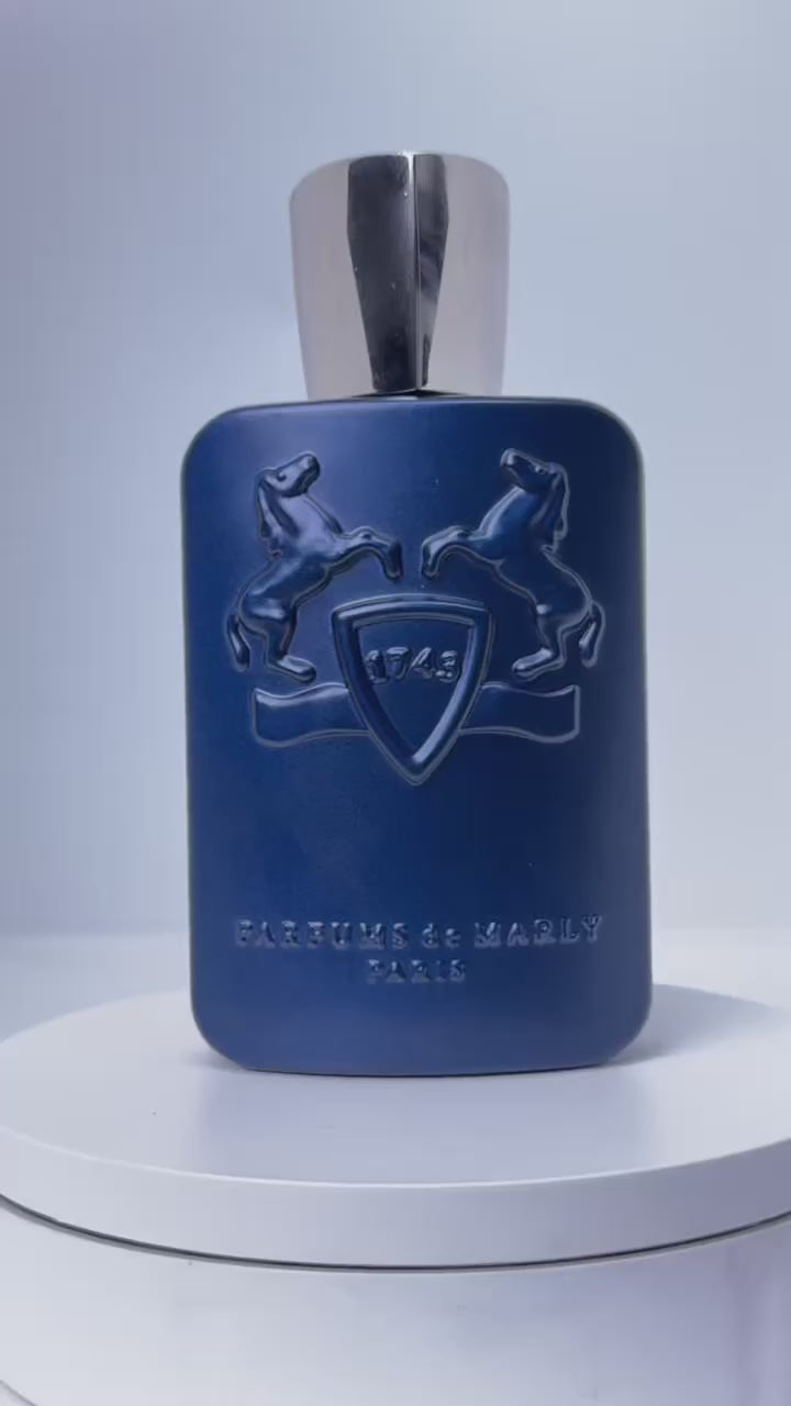Layton Parfums de Marly للجنسين